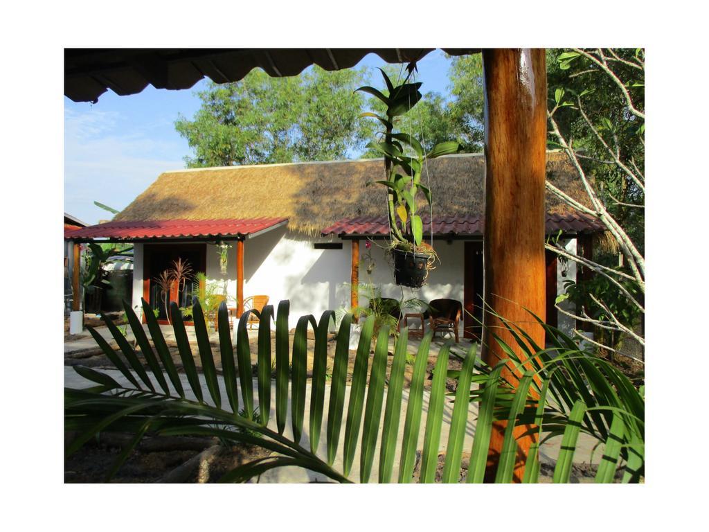 Om Home สีหนุวิลล์ ภายนอก รูปภาพ
